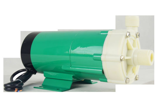 Máy bơm truyền động từ tính PP SS304 màu xanh lá cây Máy bơm nước truyền động Mag 380V 220V